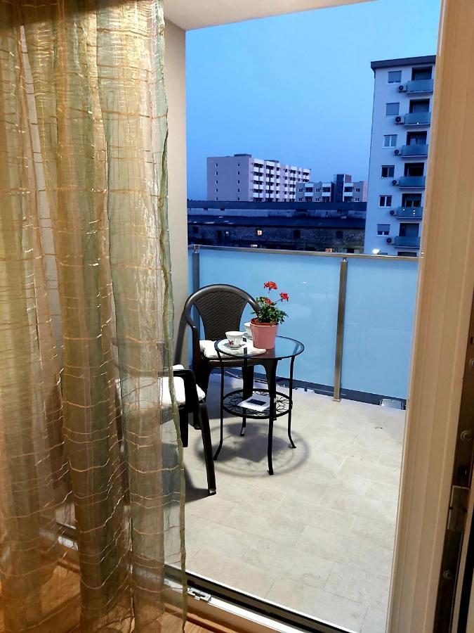 Apartman Miss T 포드고리차 외부 사진