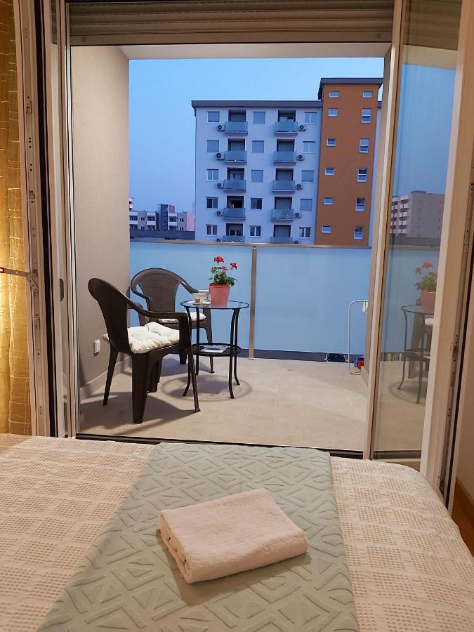Apartman Miss T 포드고리차 외부 사진