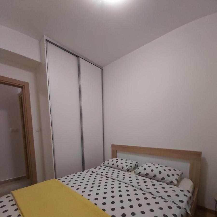 Apartman Miss T 포드고리차 외부 사진