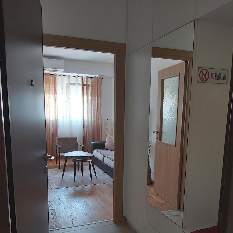 Apartman Miss T 포드고리차 외부 사진