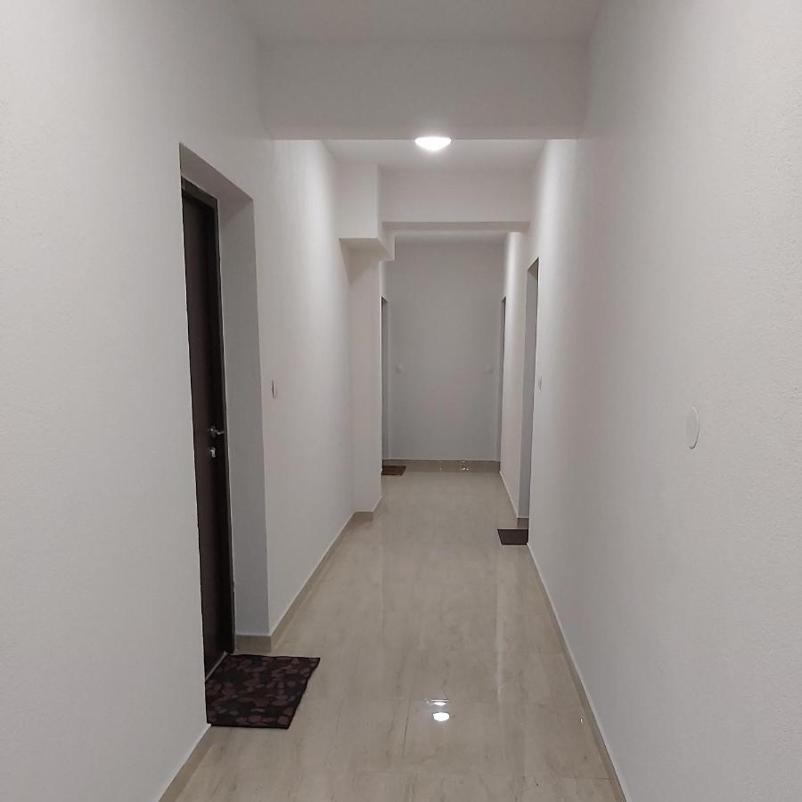 Apartman Miss T 포드고리차 외부 사진