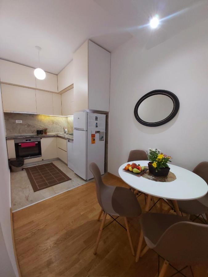 Apartman Miss T 포드고리차 외부 사진