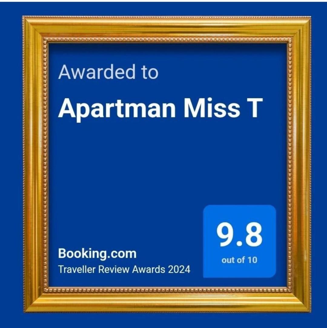 Apartman Miss T 포드고리차 외부 사진