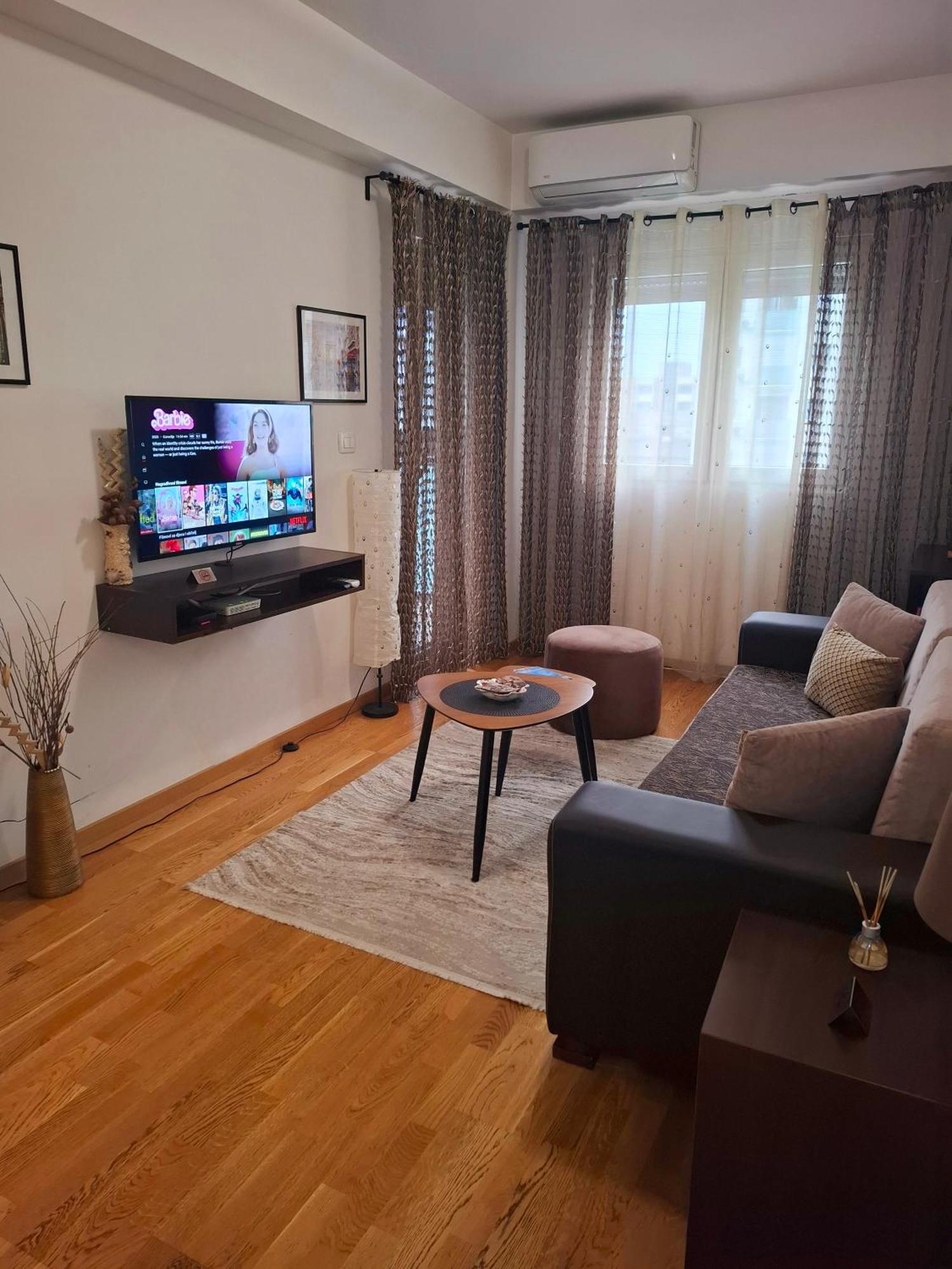 Apartman Miss T 포드고리차 외부 사진